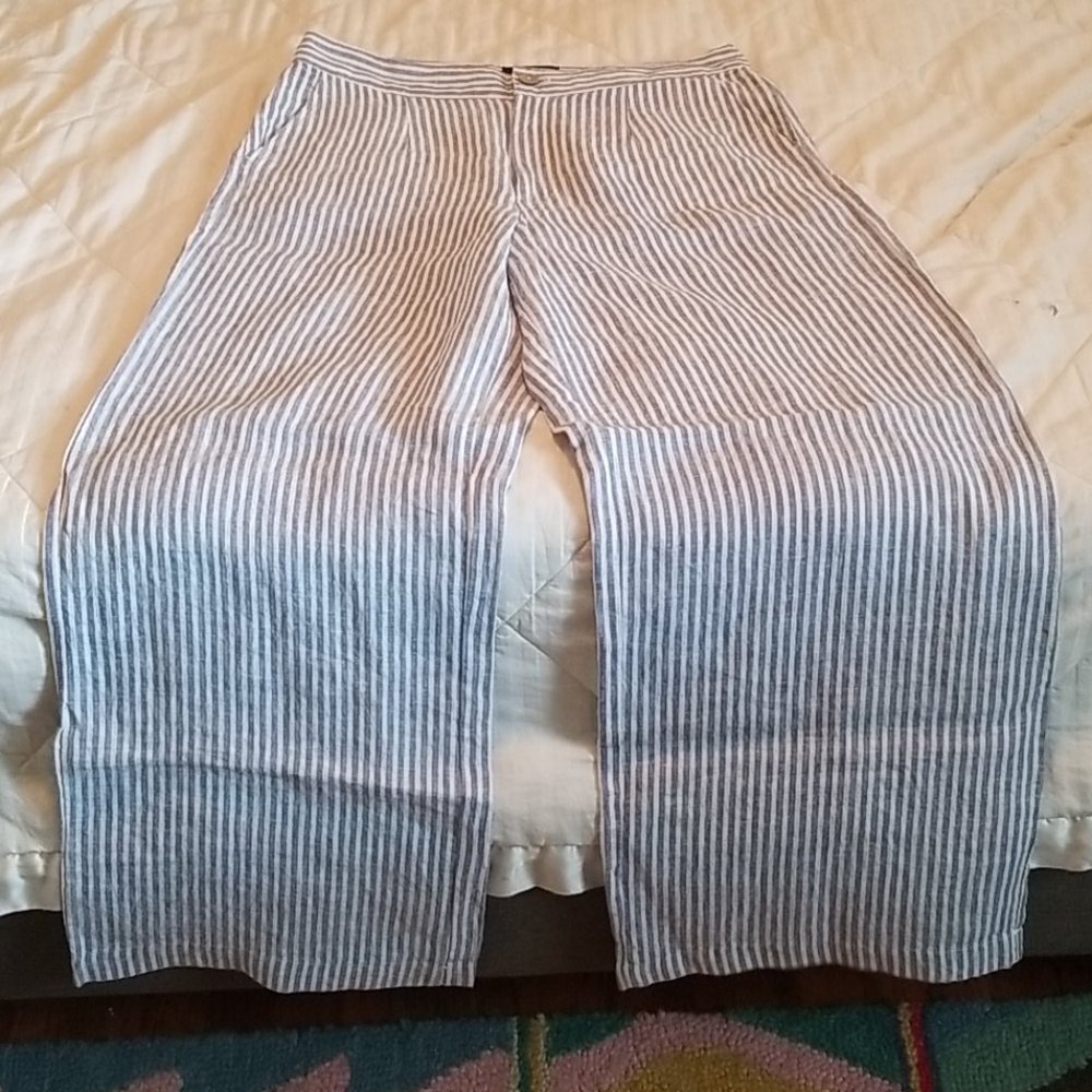 Tahari wide leg pants